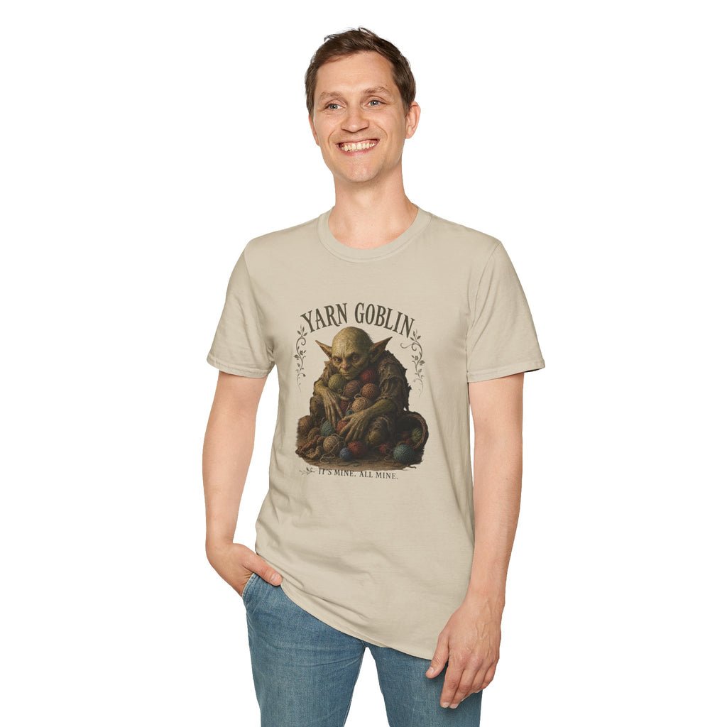 Yarn goblin king T-Shirt