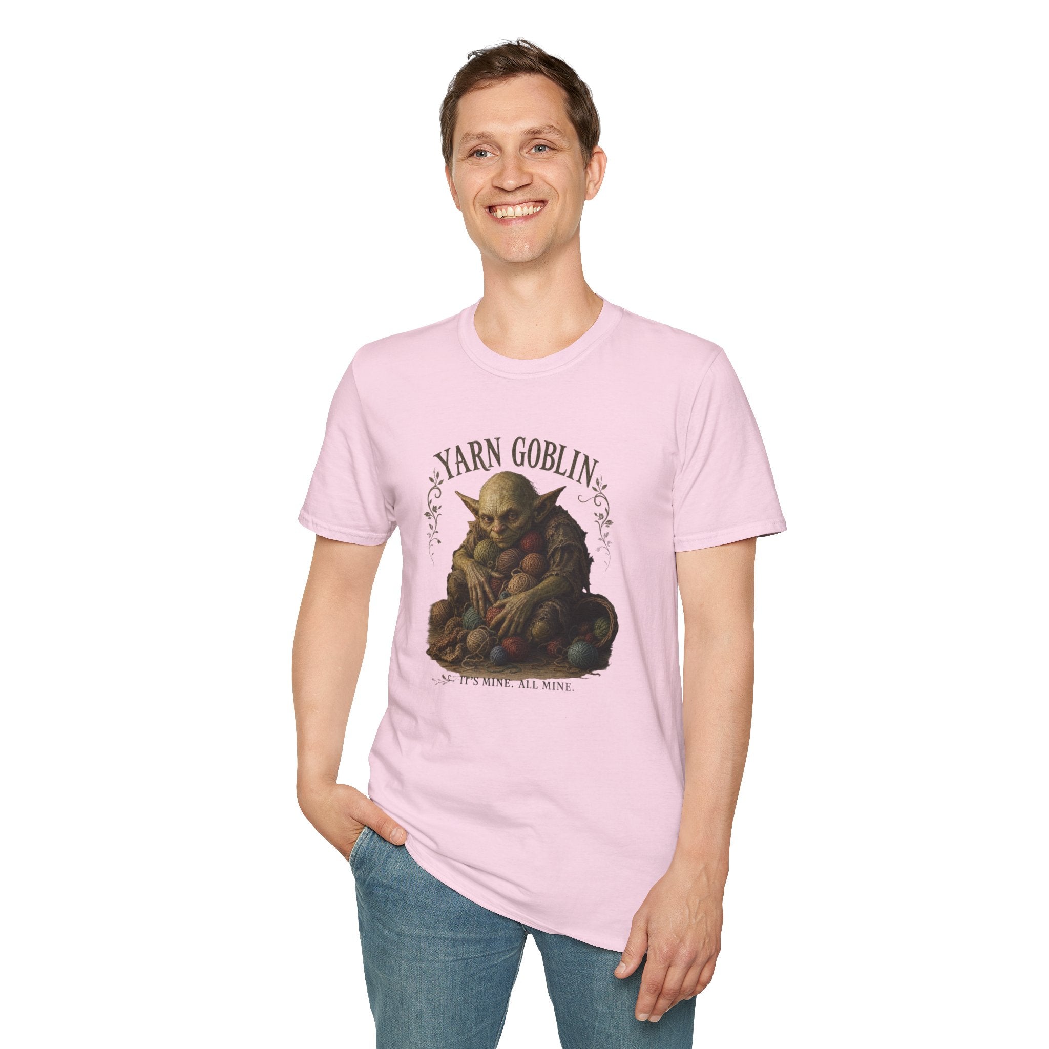 Yarn goblin king T-Shirt